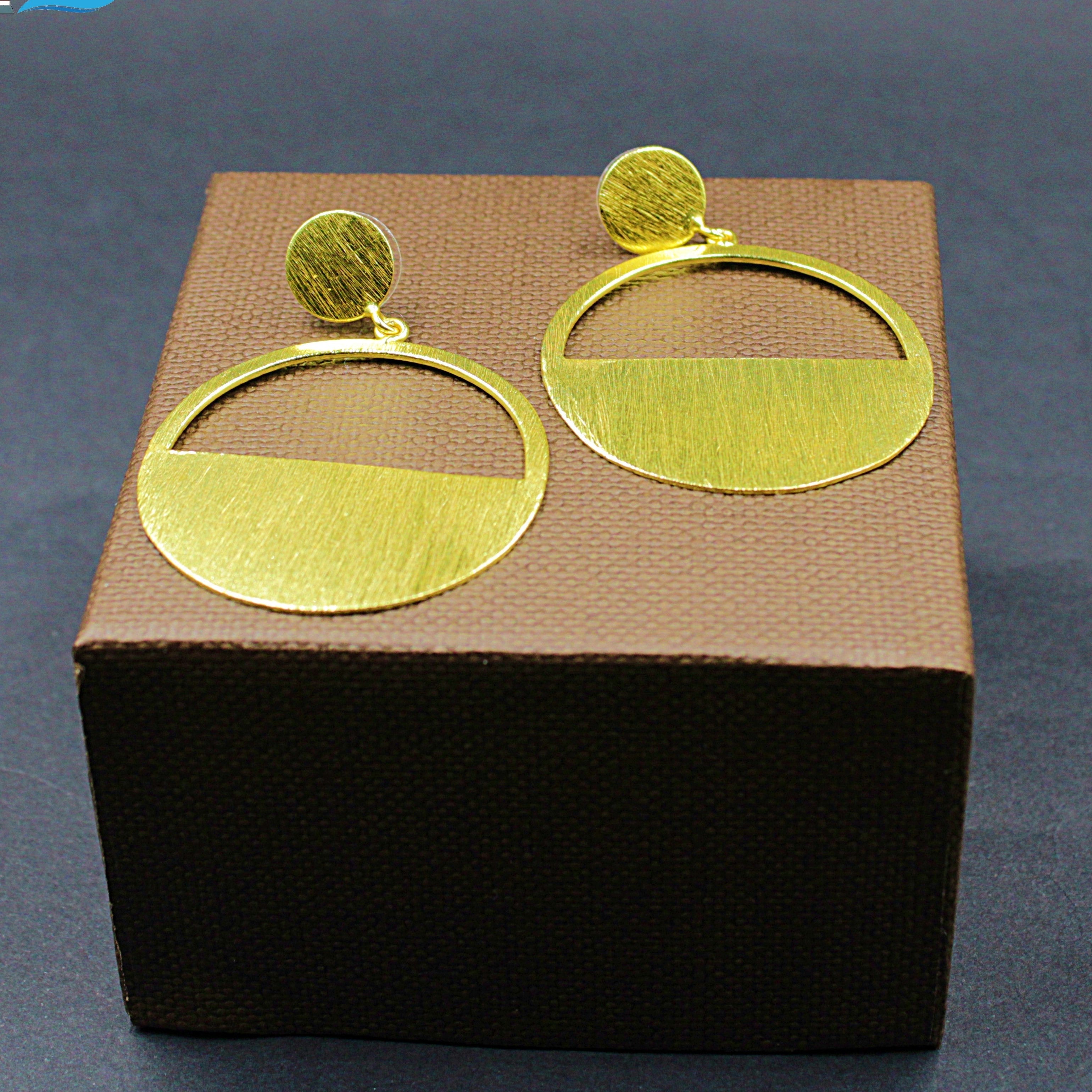 Pendientes ORIZZONTE bañados en oro