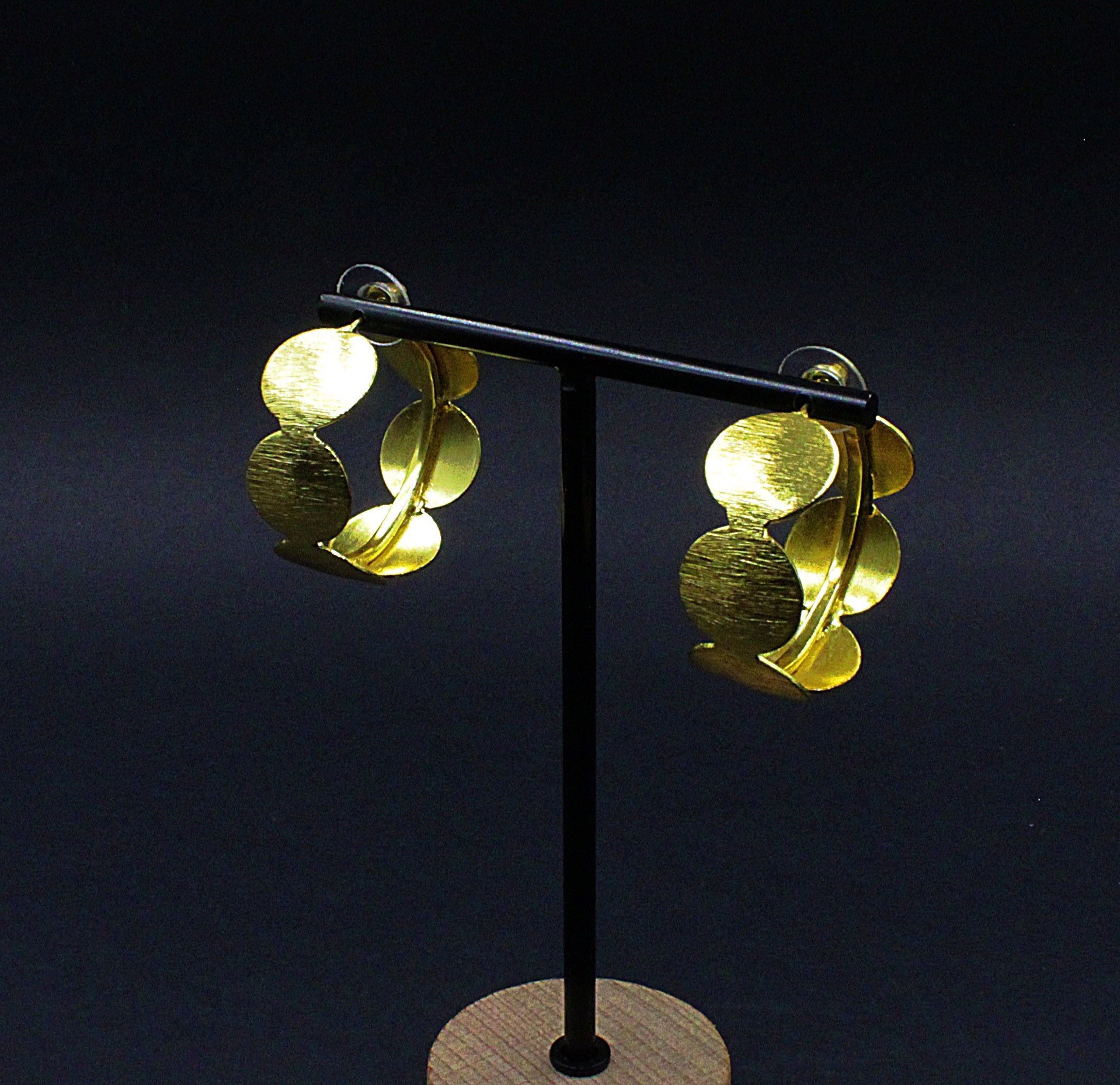CLASSIC gold-plated earrings - Design with character