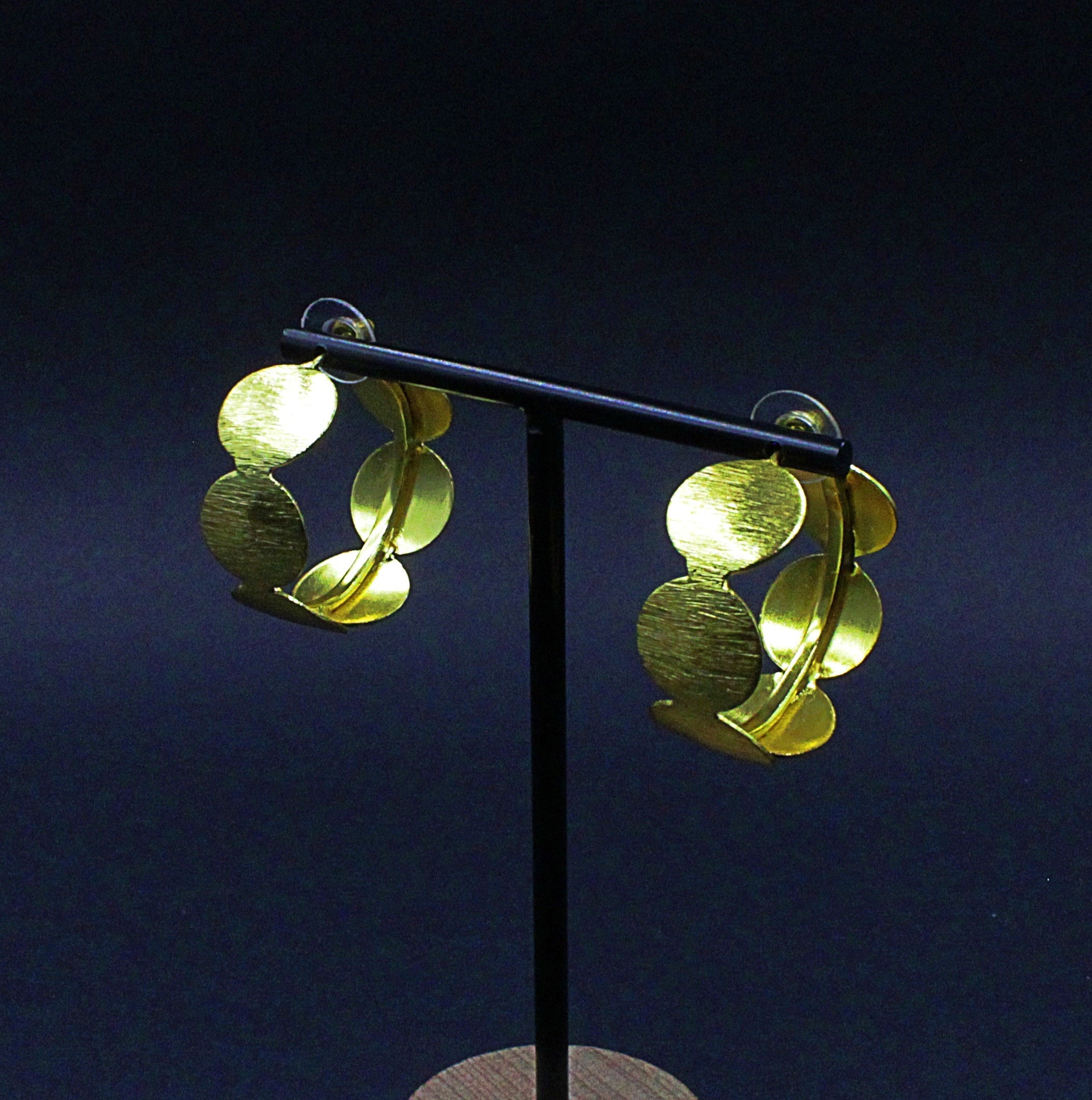 CLASSIC gold-plated earrings - Design with character