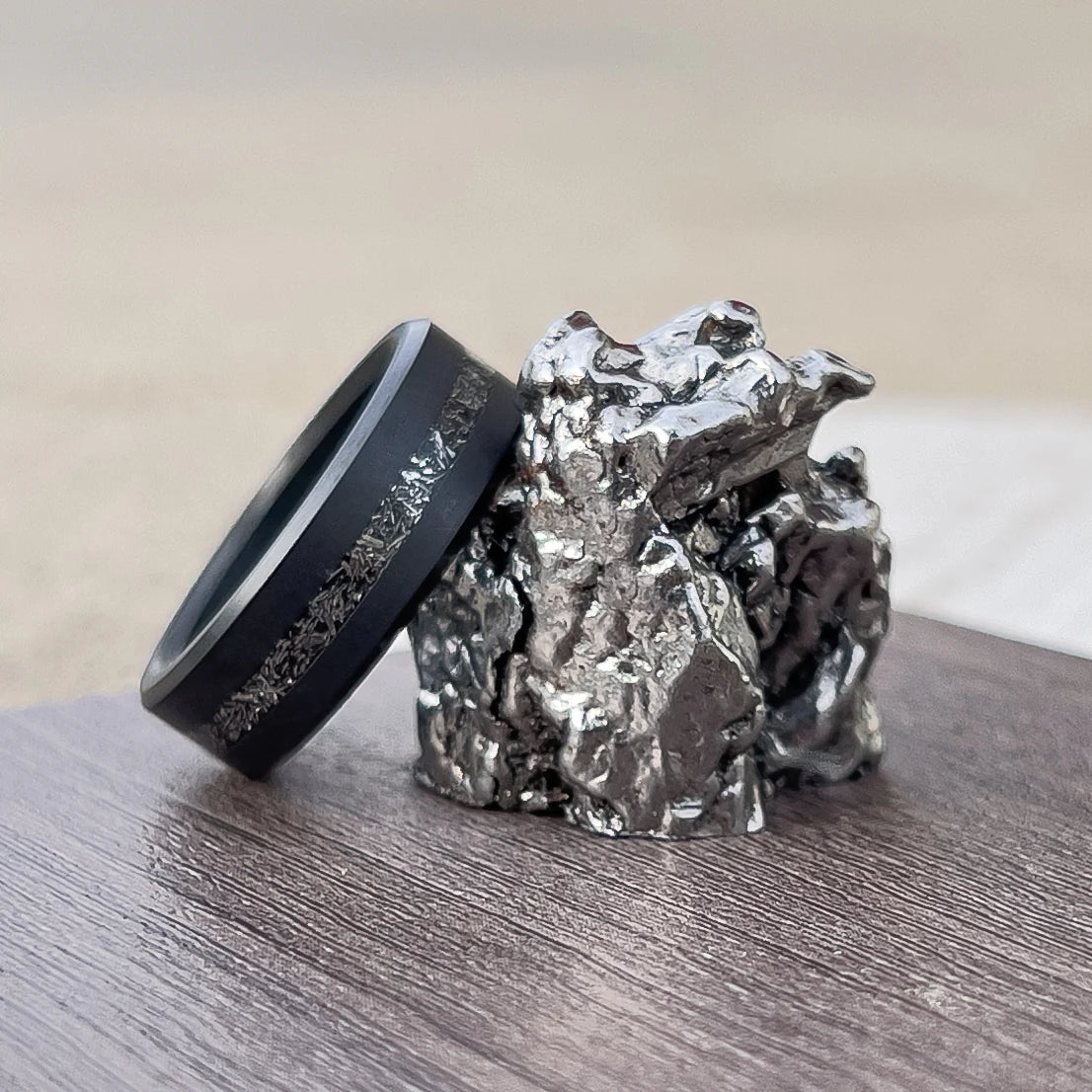 Black Diamond - Men’S Ring 8Mm - Authentic Muonionalausta Meteorite Inlay - ARES -