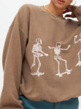 Skeleton Graphic Oversized Sweatshirt for Adult women - FasionByMatteo